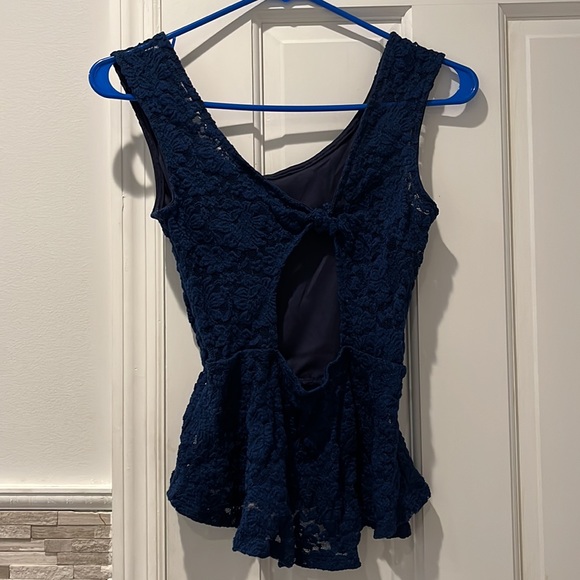 Navy blue lace front tank top - Picture 2 of 3